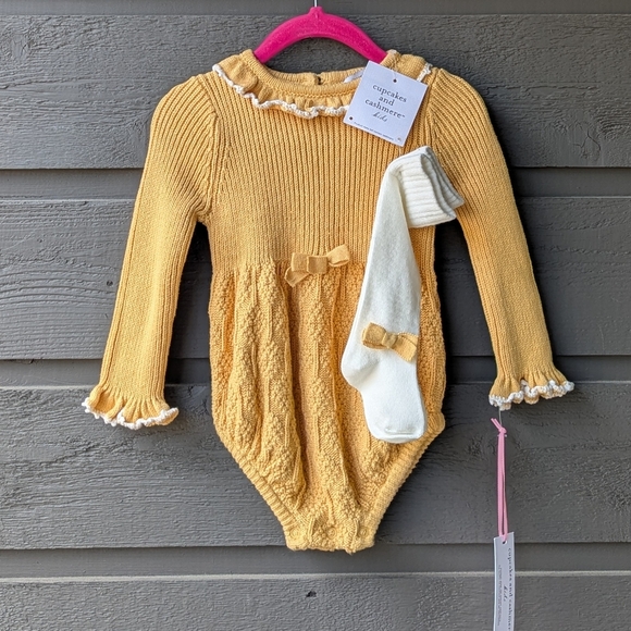 NWT Cupcakes and Cashmere Golden Yellow Knit Romper Onesie Matching Socks 6-9M - Picture 1 of 8